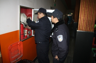 東興社區節前慰問困難家庭